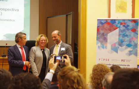 Alfonso Beltrán,director general de FIPSE, Martha Gray, directora general de Mit Linq y Antonio Díaz, director de operaciones de FIPSE.