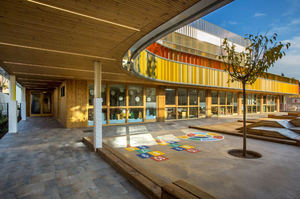 Lunawood® de Gabarró viste el nuevo edificio sostenible del Lycée Français de Barcelona