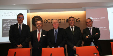 De izda. a dcha.: Roger Domingo, Carlos Puig de Travy, José Mª Gay de Liébana, Francisco Gracia y Joan Carles Galcerán.