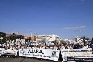 Autónomos de toda España exigen mejoras laborales en una manifestación en Madrid