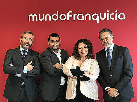 mundoFranquicia abre su primer despacho en México