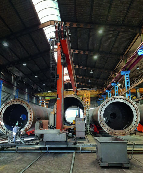 Las columnas de soldadura circulares se basan en guías de rodillos de la serie RA de NSK para fabricar torres para turbinas eólicas en Talleres Ganomagoga.