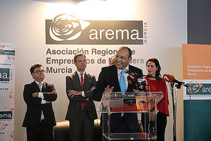 CETEM recibe el Premio Anual de AREMA por sus 25 años al servicio de las empresas del sector del mueble y la madera